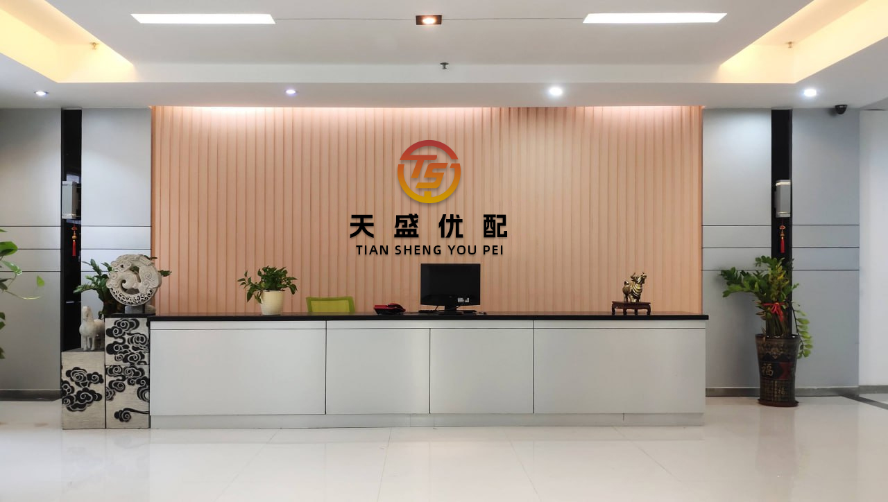 搭搭网配资 美国重磅数据出炉，美股三大指数收跌，特斯拉市值一夜蒸发超4600亿元！白银期货大涨！美联储官员最新发声......